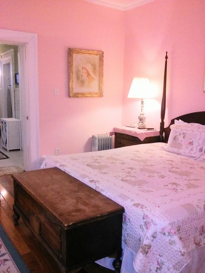 Six Acres Bed And Breakfast Цинциннати Экстерьер фото