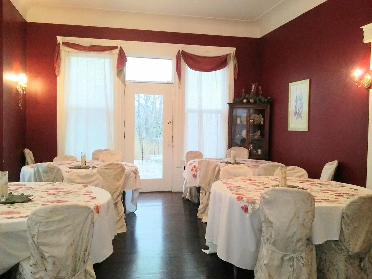 Six Acres Bed And Breakfast Цинциннати Экстерьер фото